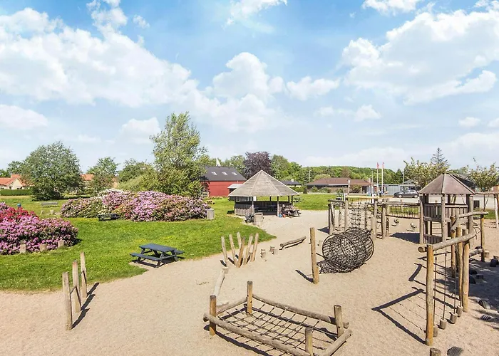 House With Beautiful Garden Σπίτι διακοπών *